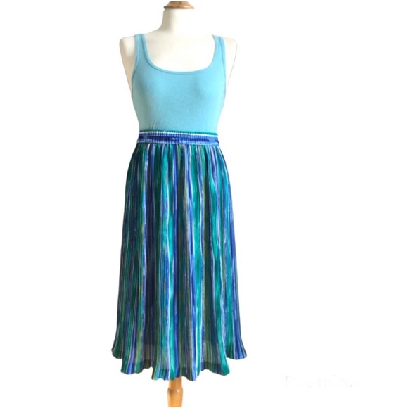 Koret Dresses & Skirts - Vintage KORET Long Maxi Pleated Vertical Striped Skirt, Size SMALL
